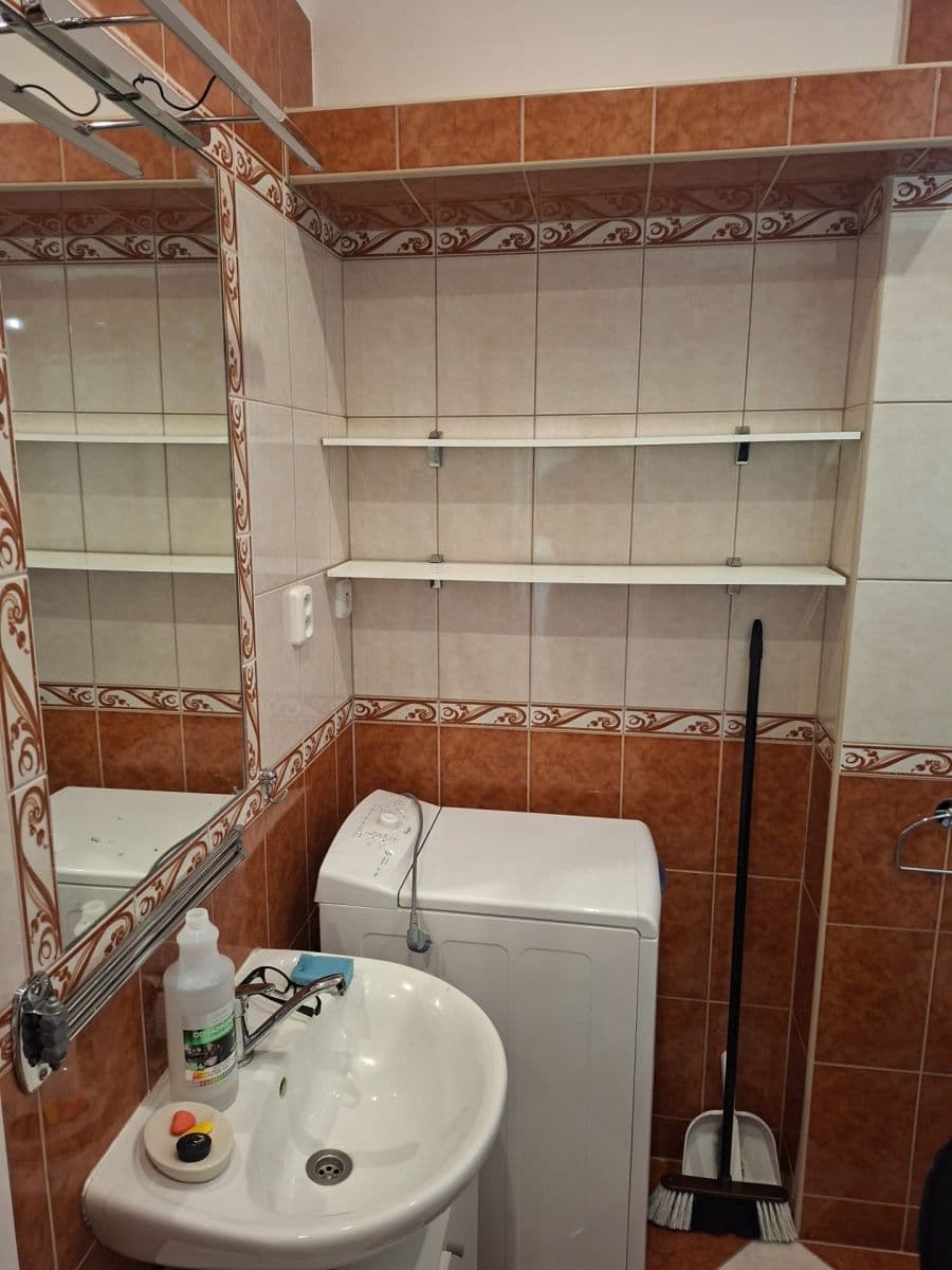 Pronájem bytu 2+kk 46 m², Holandská, Praha, Praha Pronájem bytu 2+kk 46 m², Holandská, Praha, Praha
