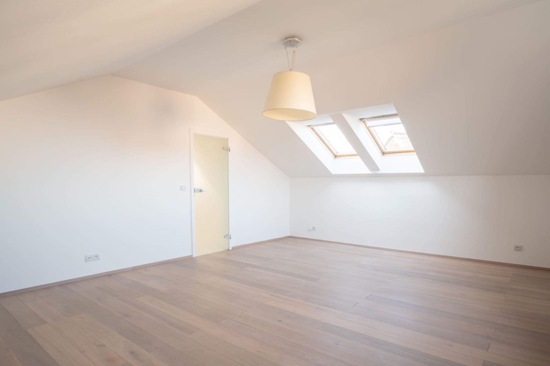 Prodej bytu 3+1 134 m², Dělnická, Dolní Břežany, Středočeský kraj Prodej bytu 3+1 134 m², Dělnická, Dolní Břežany, Středočeský kraj