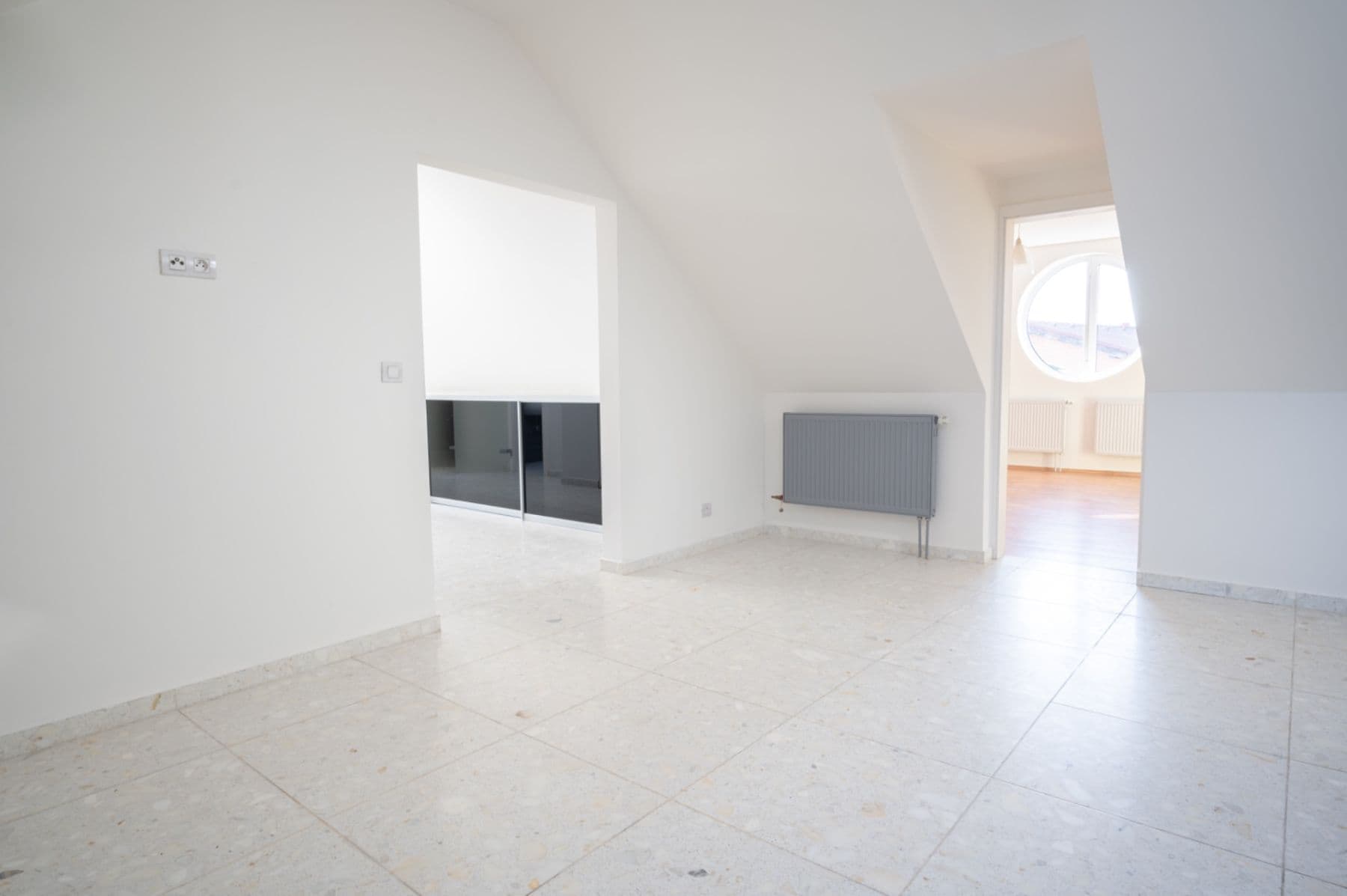 Prodej bytu 3+1 134 m², Dělnická, Dolní Břežany, Středočeský kraj Prodej bytu 3+1 134 m², Dělnická, Dolní Břežany, Středočeský kraj