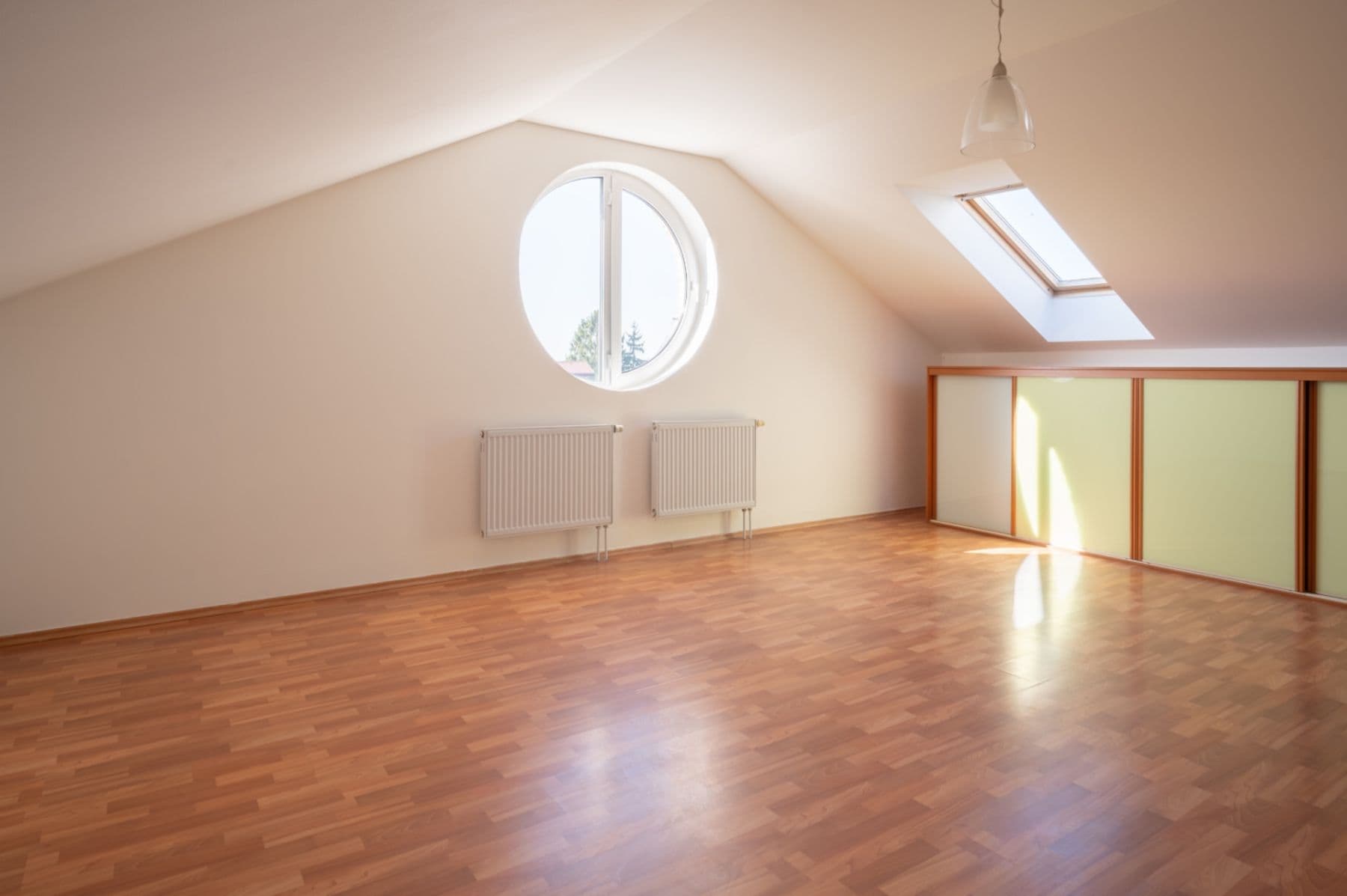 Prodej bytu 3+1 134 m², Dělnická, Dolní Břežany, Středočeský kraj Prodej bytu 3+1 134 m², Dělnická, Dolní Břežany, Středočeský kraj