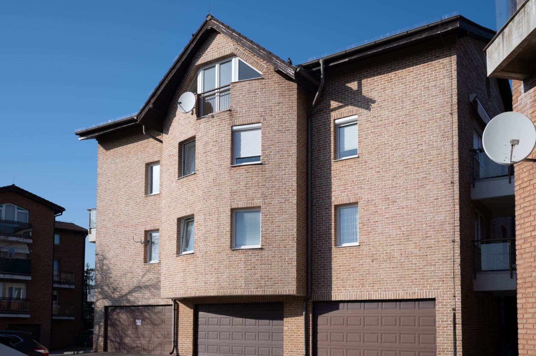 Prodej bytu 3+1 134 m², Dělnická, Dolní Břežany, Středočeský kraj Prodej bytu 3+1 134 m², Dělnická, Dolní Břežany, Středočeský kraj