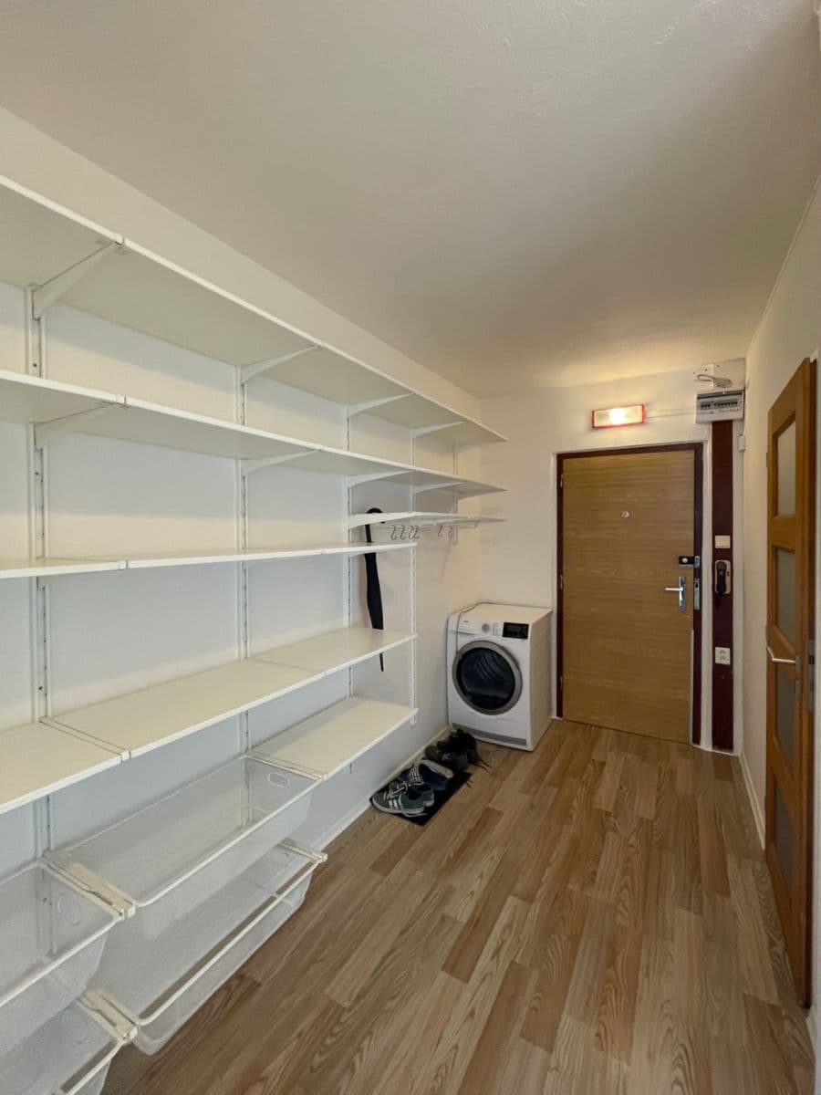 Pronájem bytu 2+kk 43 m², Rezlerova, Praha, Praha Pronájem bytu 2+kk 43 m², Rezlerova, Praha, Praha