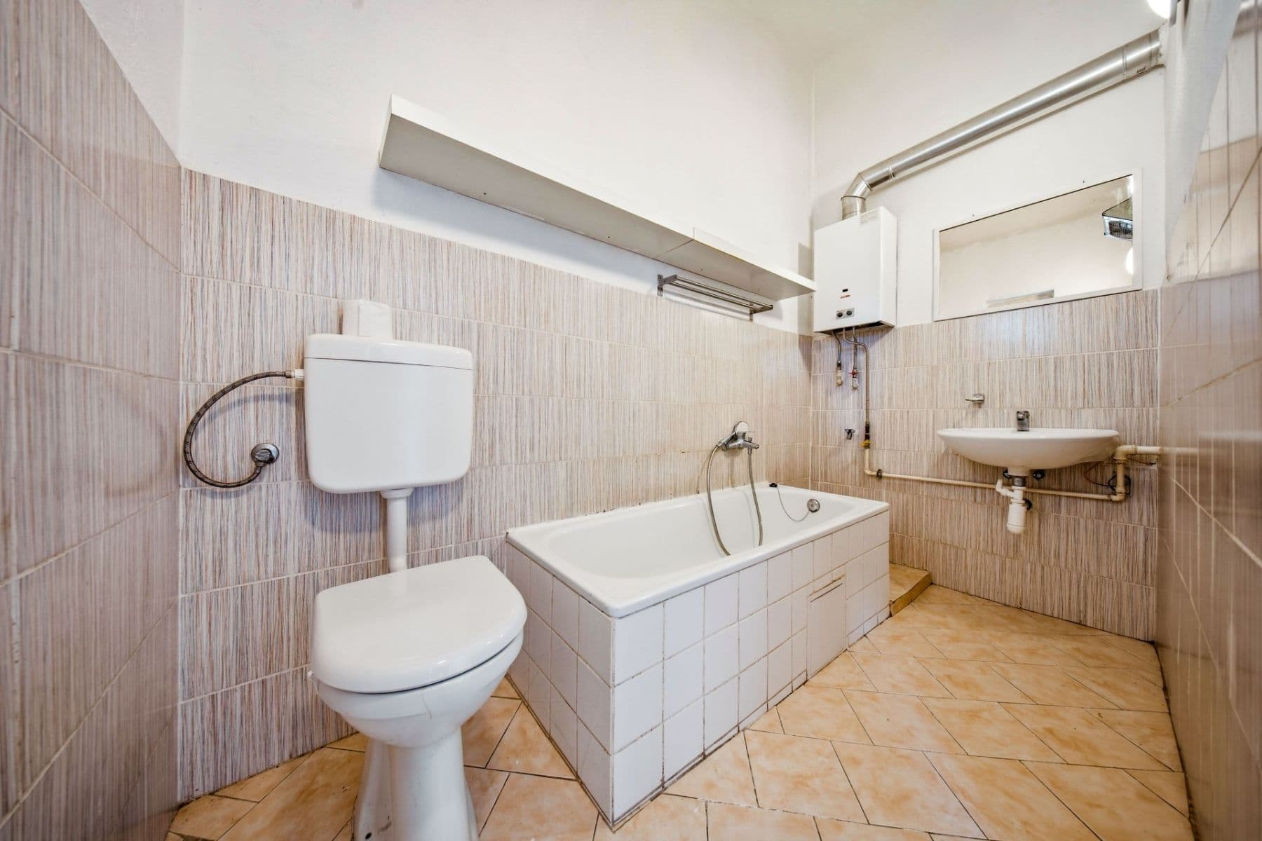 Prodej bytu 3+1 108 m², Jana Palacha, Znojmo, Jihomoravský kraj Prodej bytu 3+1 108 m², Jana Palacha, Znojmo, Jihomoravský kraj