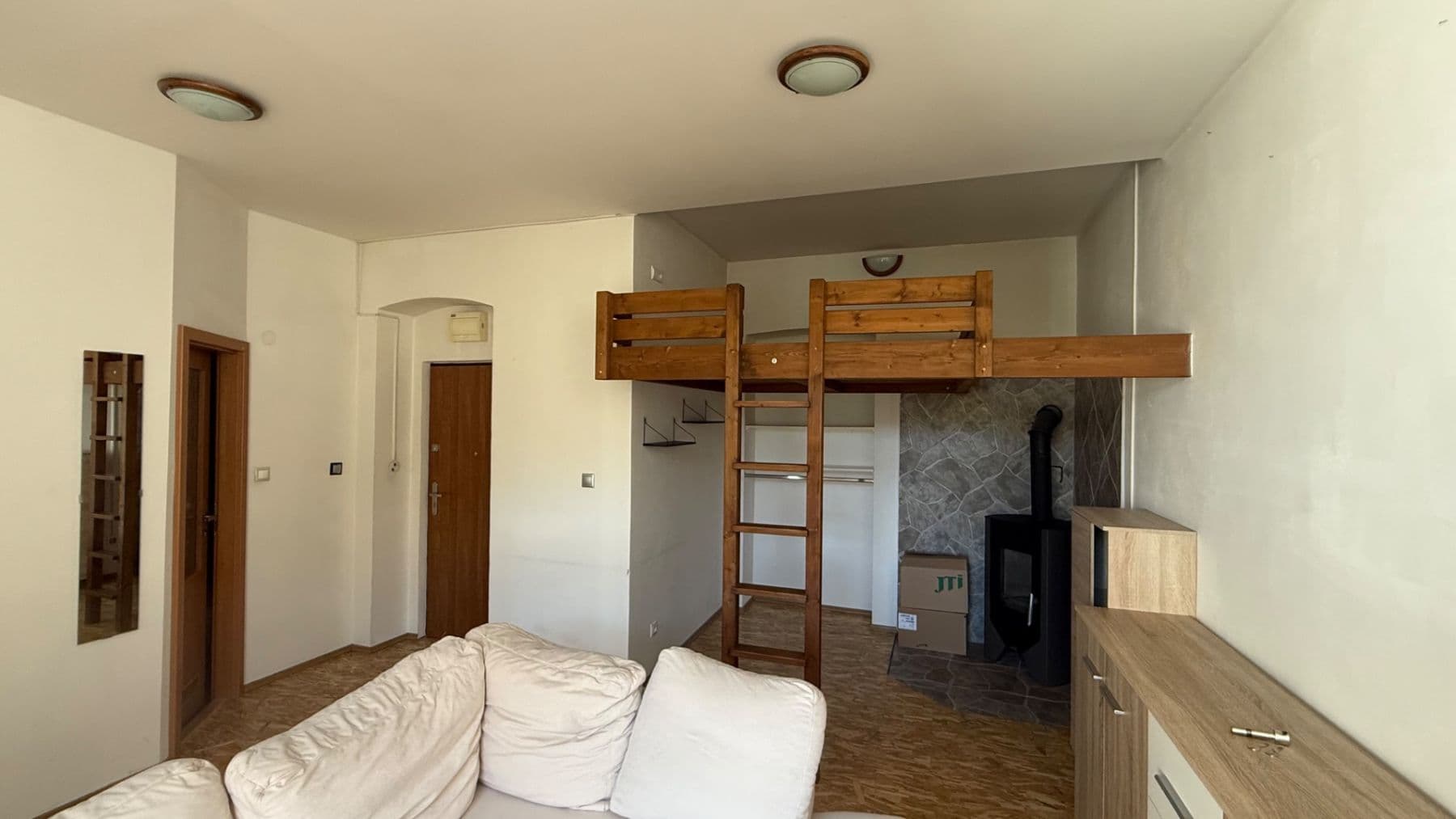 Pronájem bytu 1+1 40 m², Rubešova, Plzeň, Plzeňský kraj Pronájem bytu 1+1 40 m², Rubešova, Plzeň, Plzeňský kraj