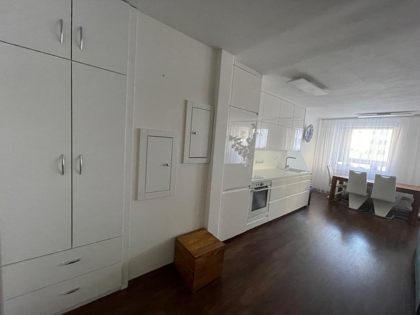 Pronájem bytu 3+kk 82 m², Jeseniova, Praha, Praha Pronájem bytu 3+kk 82 m², Jeseniova, Praha, Praha