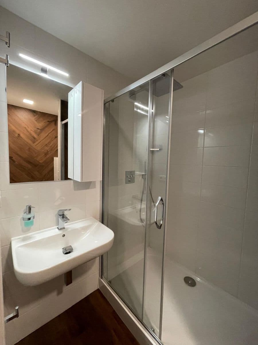Pronájem bytu 3+kk 82 m², Jeseniova, Praha, Praha Pronájem bytu 3+kk 82 m², Jeseniova, Praha, Praha