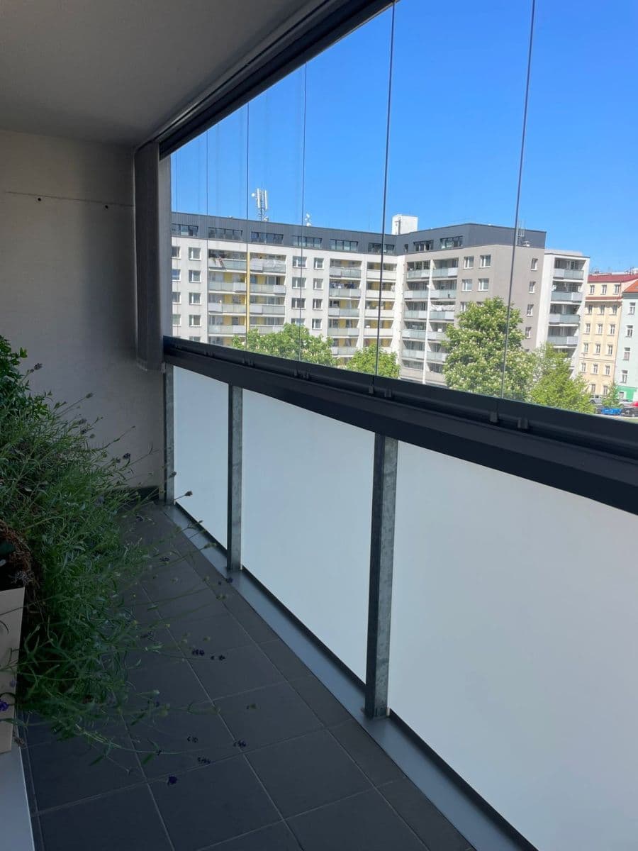 Pronájem bytu 3+kk 82 m², Jeseniova, Praha, Praha Pronájem bytu 3+kk 82 m², Jeseniova, Praha, Praha
