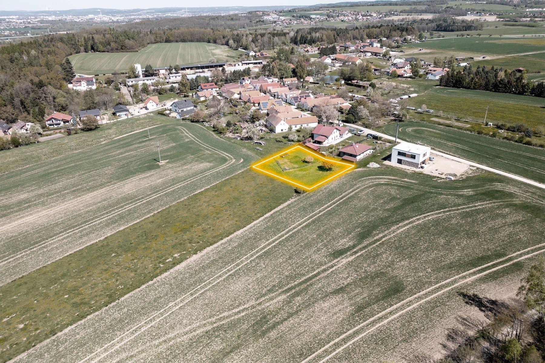 Prodej pozemku 1.011 m², Heřmaň, Jihočeský kraj Prodej pozemku 1.011 m², Heřmaň, Jihočeský kraj