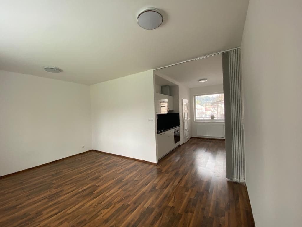 Pronájem bytu 1+kk 36 m², Masarykovo náměstí, Mnichovice, Středočeský kraj Pronájem bytu 1+kk 36 m², Masarykovo náměstí, Mnichovice, Středočeský kraj