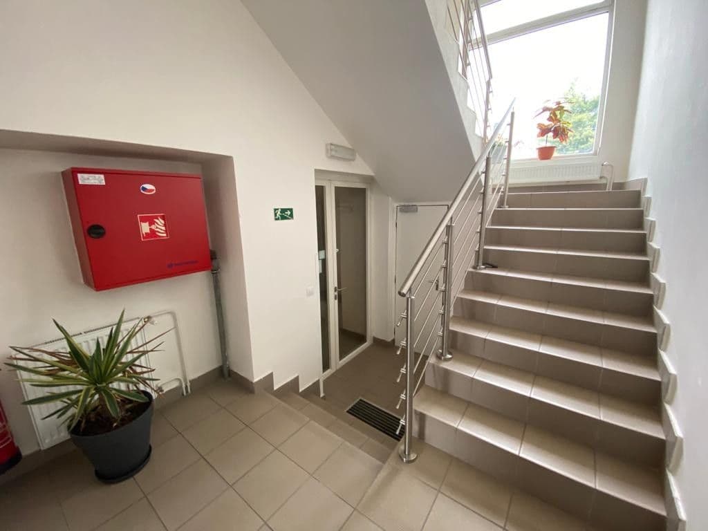 Pronájem bytu 1+kk 36 m², Masarykovo náměstí, Mnichovice, Středočeský kraj Pronájem bytu 1+kk 36 m², Masarykovo náměstí, Mnichovice, Středočeský kraj