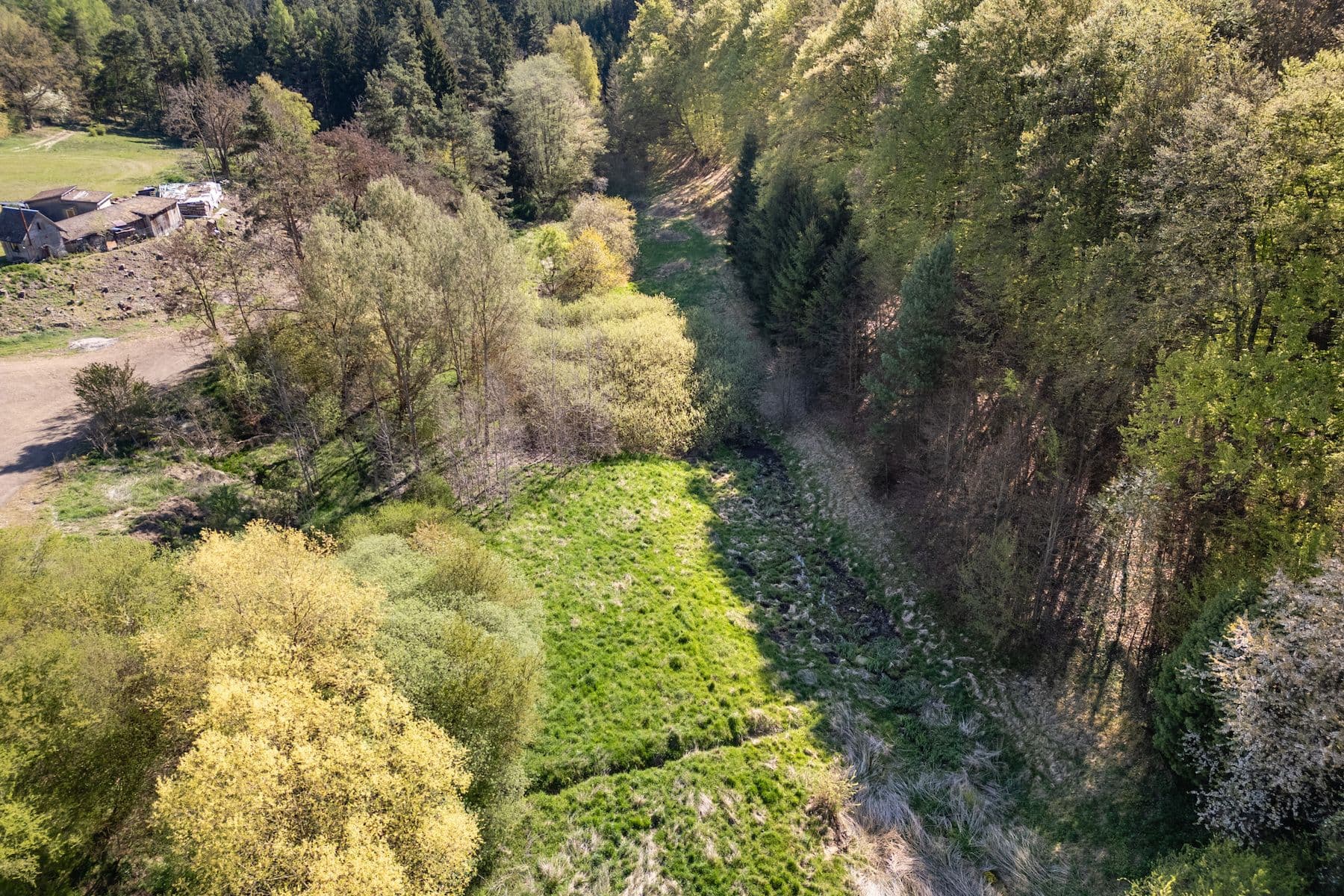 Prodej pozemku 4.684 m², Temešvár, Jihočeský kraj Prodej pozemku 4.684 m², Temešvár, Jihočeský kraj