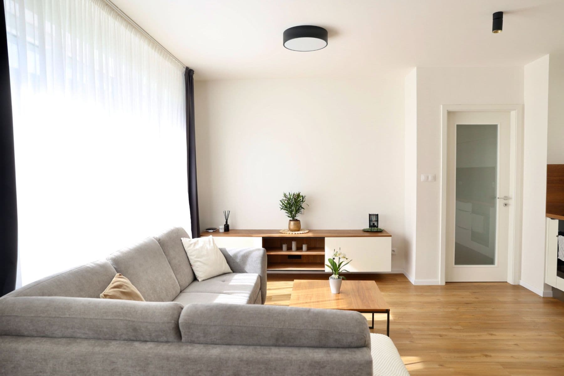 Pronájem bytu 2+kk 54 m², Karla Čapka, Unhošť, Středočeský kraj Pronájem bytu 2+kk 54 m², Karla Čapka, Unhošť, Středočeský kraj