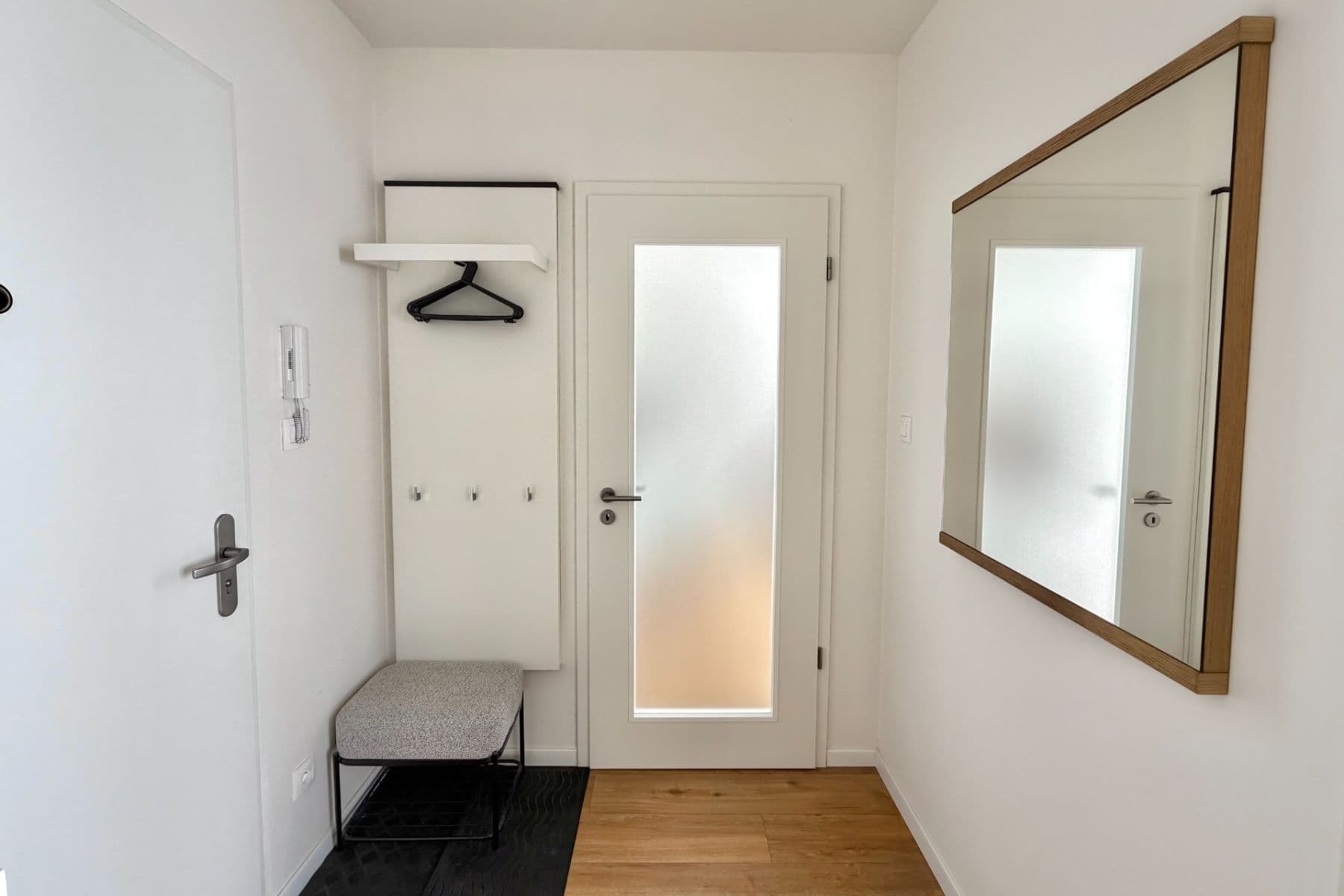 Pronájem bytu 2+kk 54 m², Karla Čapka, Unhošť, Středočeský kraj Pronájem bytu 2+kk 54 m², Karla Čapka, Unhošť, Středočeský kraj