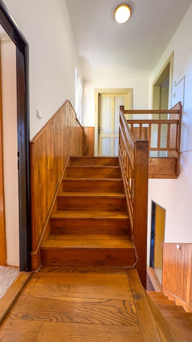 Prodej domu 247 m², pozemek 1.094 m², Friedova, Pelhřimov, Kraj Vysočina Prodej domu 247 m², pozemek 1.094 m², Friedova, Pelhřimov, Kraj Vysočina
