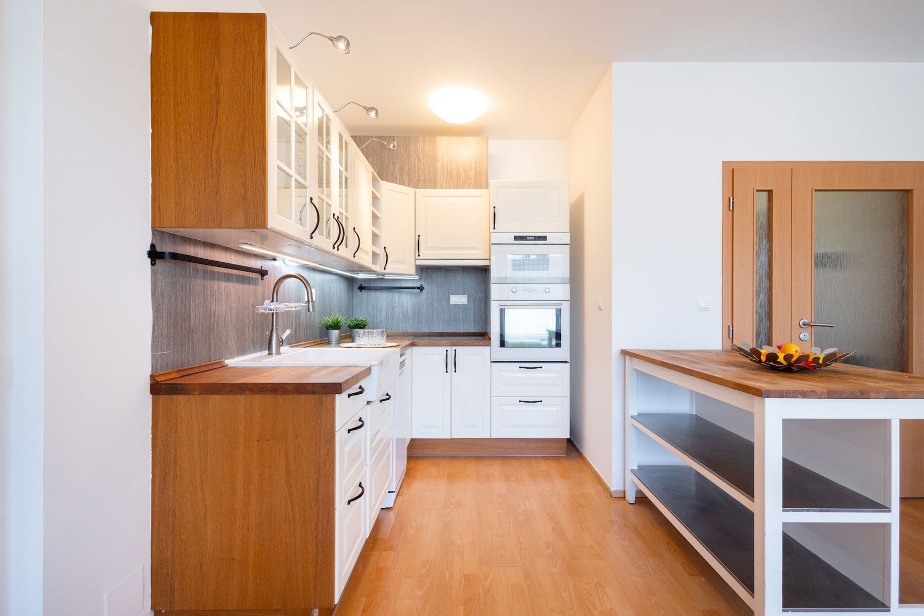Prodej bytu 3+kk 78 m², Nepelova, Praha, Praha Prodej bytu 3+kk 78 m², Nepelova, Praha, Praha