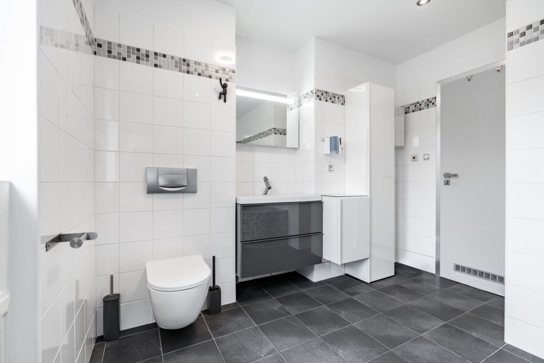 Prodej bytu 4+kk 96 m², Grégrova, Chomutov, Ústecký kraj Prodej bytu 4+kk 96 m², Grégrova, Chomutov, Ústecký kraj