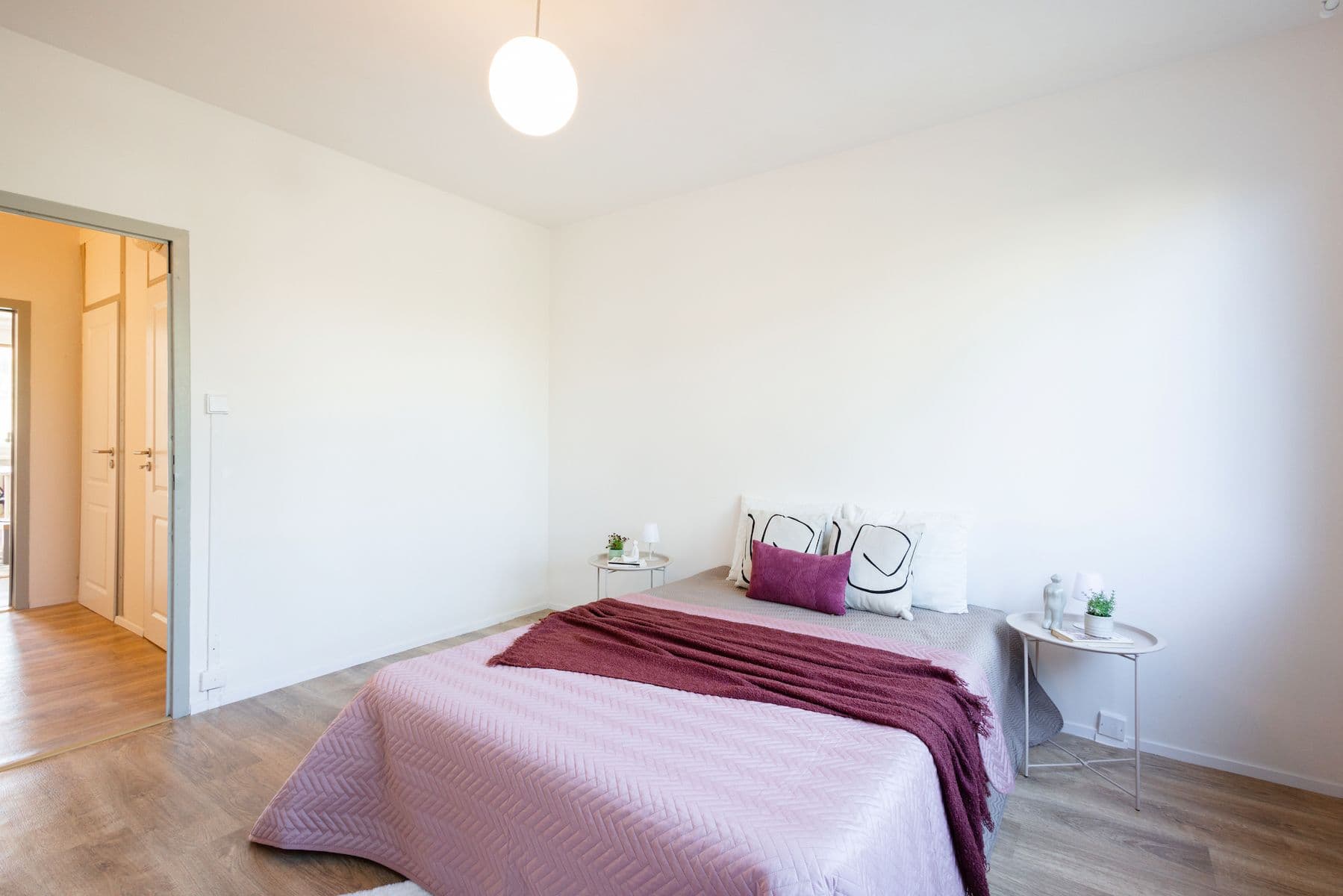 Prodej bytu 3+1 73 m², Krynická, Praha, Praha Prodej bytu 3+1 73 m², Krynická, Praha, Praha