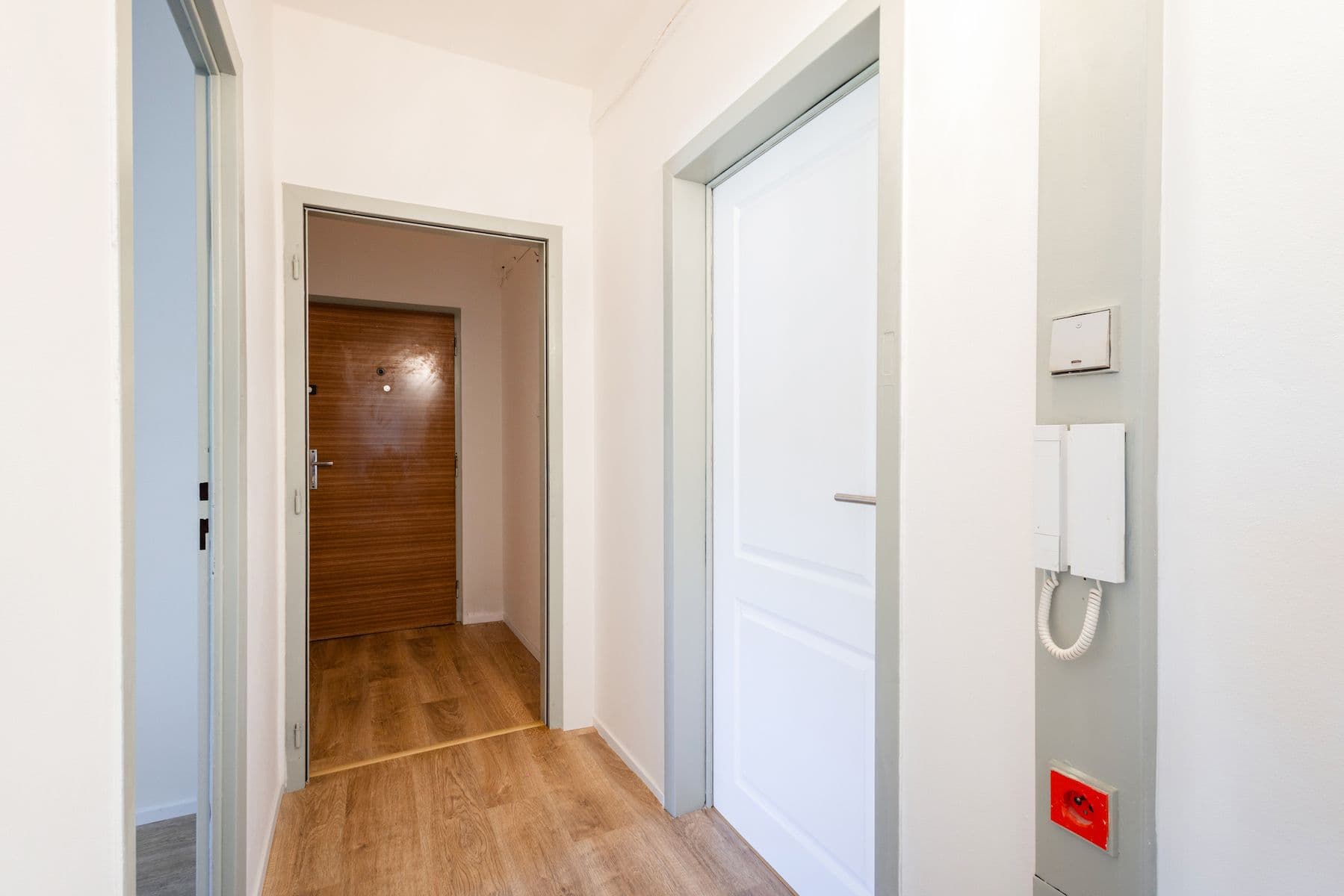 Prodej bytu 3+1 73 m², Krynická, Praha, Praha Prodej bytu 3+1 73 m², Krynická, Praha, Praha
