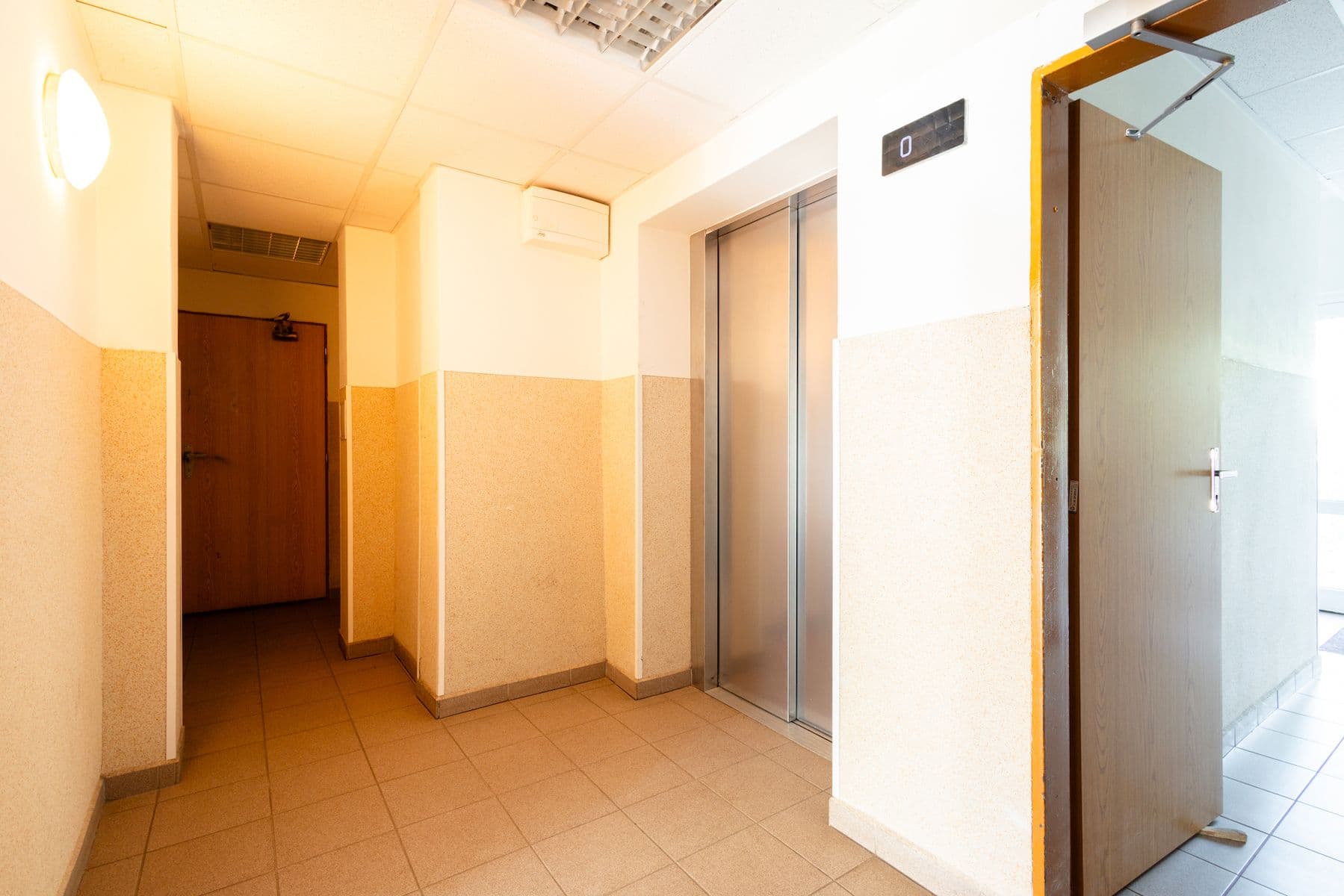 Prodej bytu 3+1 73 m², Krynická, Praha, Praha Prodej bytu 3+1 73 m², Krynická, Praha, Praha