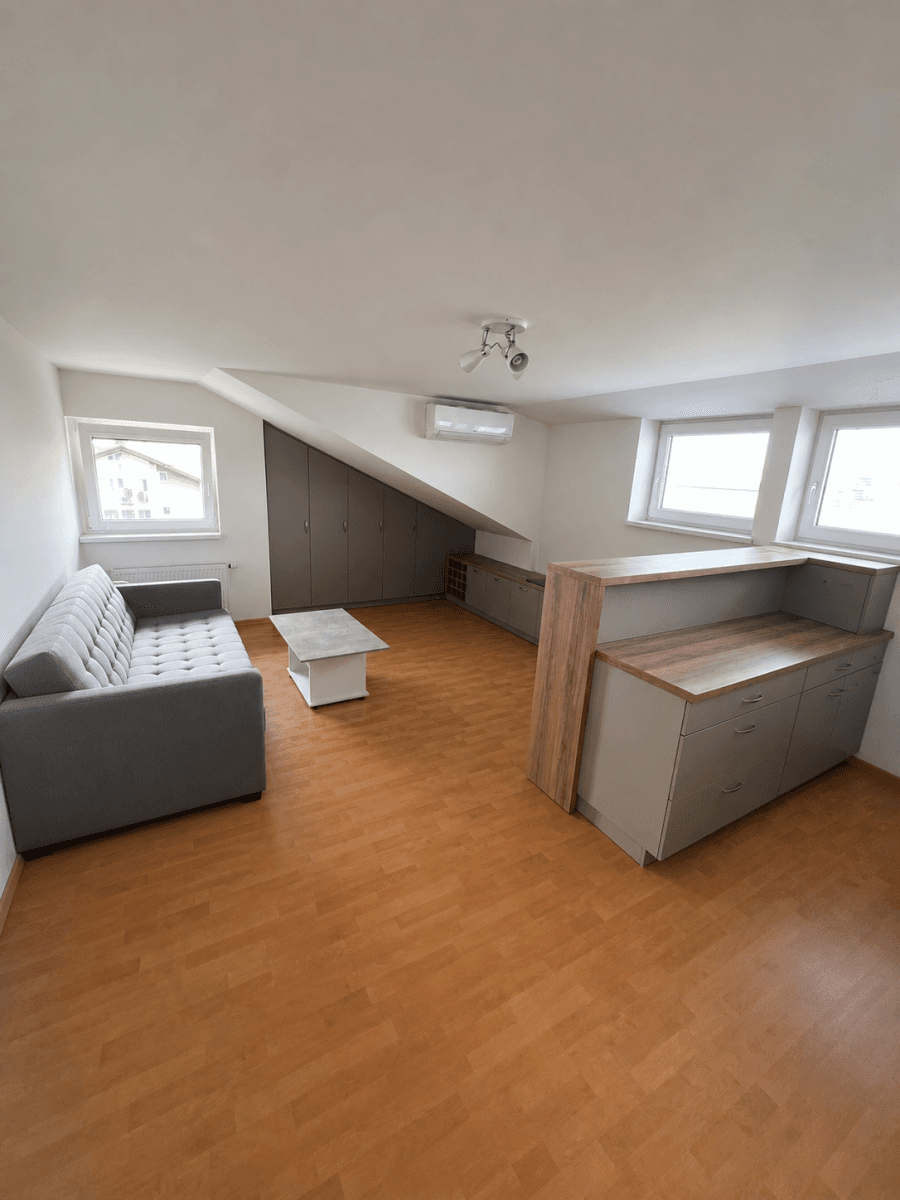 Pronájem bytu 2+kk 47 m², Unhošťská, Hostivice, Středočeský kraj Pronájem bytu 2+kk 47 m², Unhošťská, Hostivice, Středočeský kraj