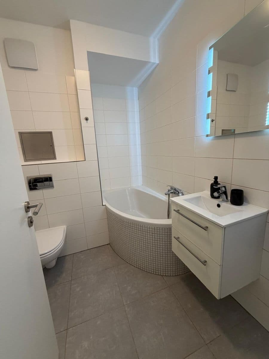 Prodej bytu 1+kk 35 m², Pavla Beneše, Praha, Praha Prodej bytu 1+kk 35 m², Pavla Beneše, Praha, Praha