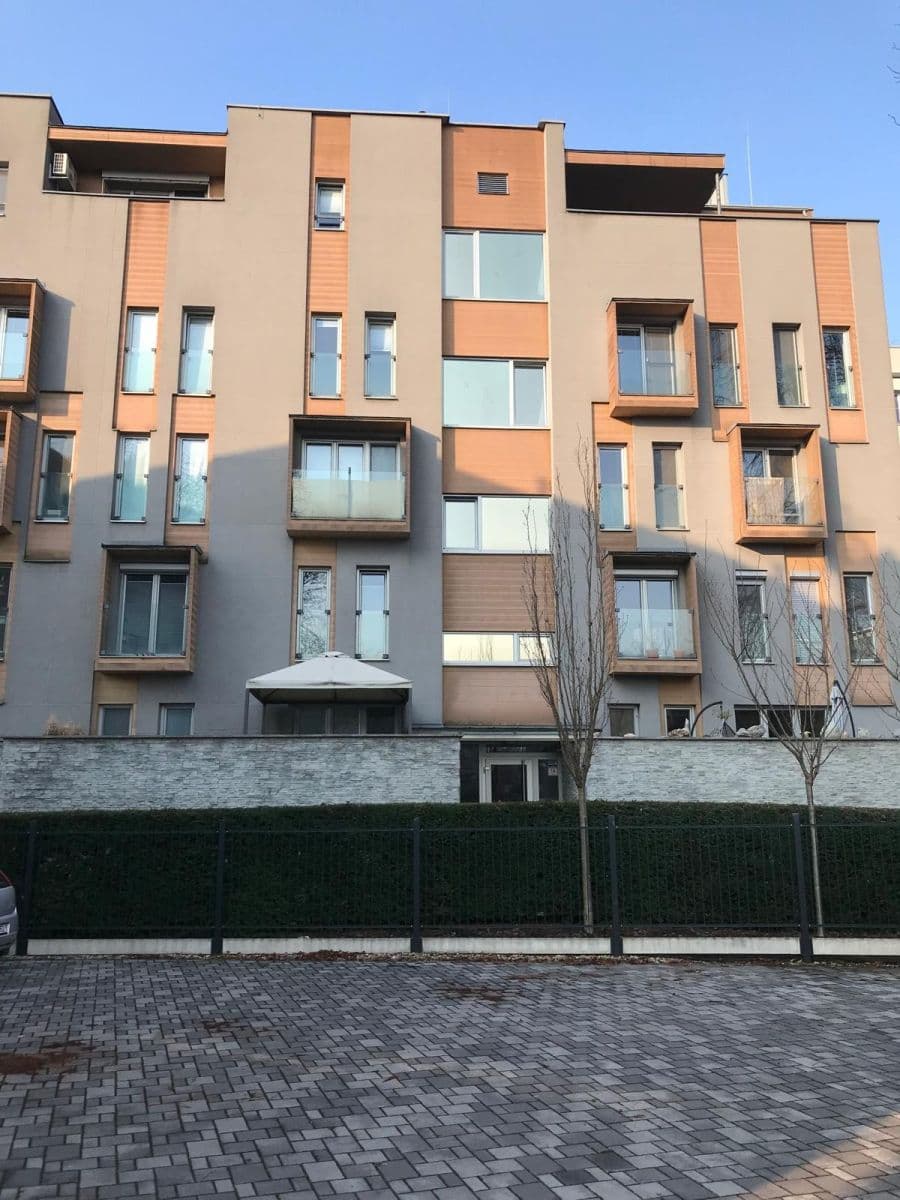 Pronájem bytu 2+kk 48 m², Vítězná, Ostrava, Moravskoslezský kraj Pronájem bytu 2+kk 48 m², Vítězná, Ostrava, Moravskoslezský kraj