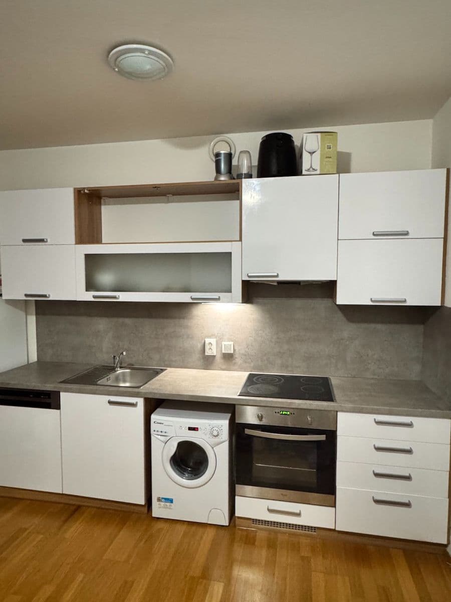 Pronájem bytu 2+kk 48 m², Vítězná, Ostrava, Moravskoslezský kraj Pronájem bytu 2+kk 48 m², Vítězná, Ostrava, Moravskoslezský kraj