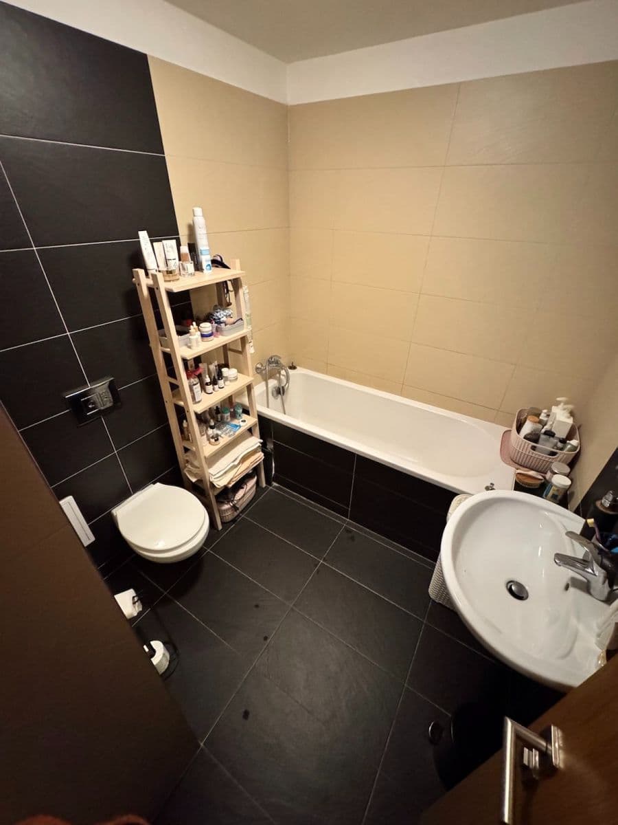 Pronájem bytu 2+kk 48 m², Vítězná, Ostrava, Moravskoslezský kraj Pronájem bytu 2+kk 48 m², Vítězná, Ostrava, Moravskoslezský kraj