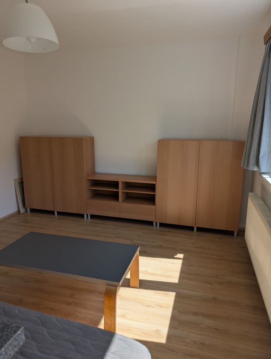 Pronájem bytu 2+kk 42 m², Humpolecká, Praha, Praha Pronájem bytu 2+kk 42 m², Humpolecká, Praha, Praha