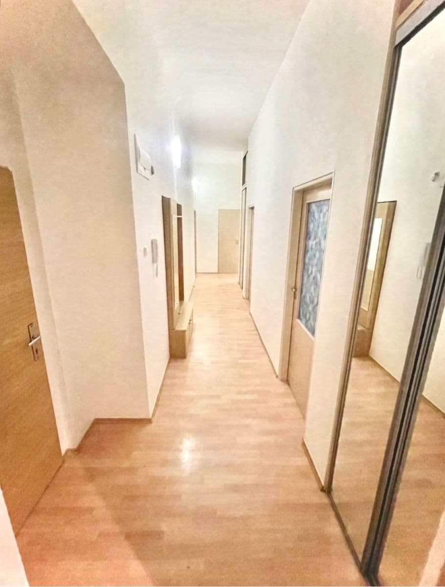 Pronájem bytu 18 m², Londýnská, Praha, Praha Pronájem bytu 18 m², Londýnská, Praha, Praha