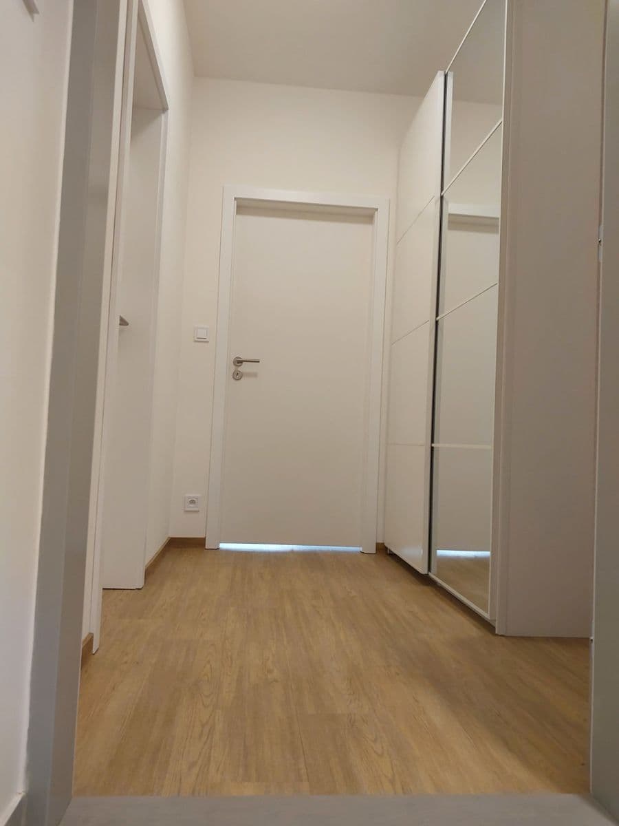 Pronájem bytu 1+kk 35 m², Gerstelova, Praha, Praha Pronájem bytu 1+kk 35 m², Gerstelova, Praha, Praha