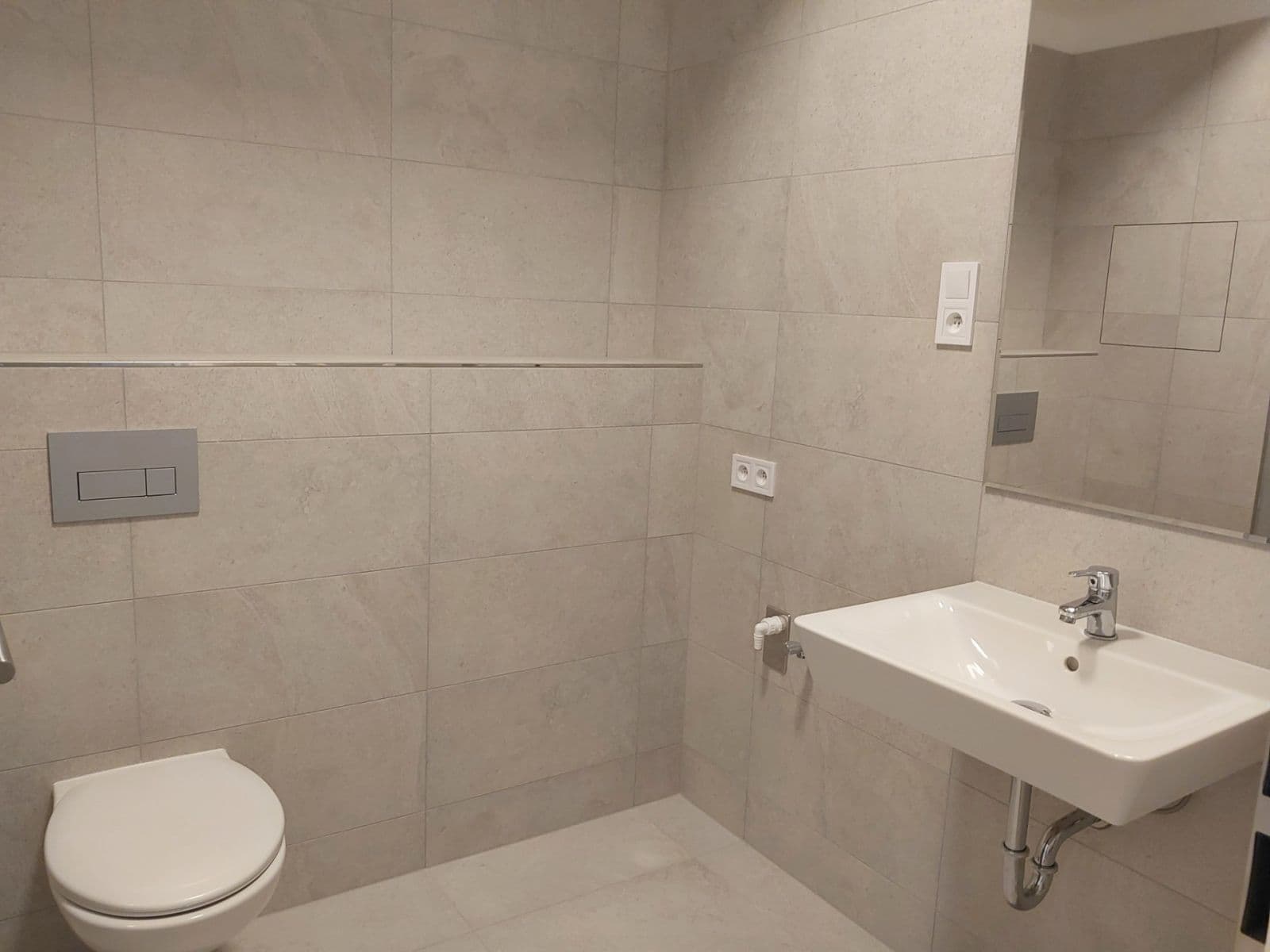 Pronájem bytu 1+kk 35 m², Gerstelova, Praha, Praha Pronájem bytu 1+kk 35 m², Gerstelova, Praha, Praha