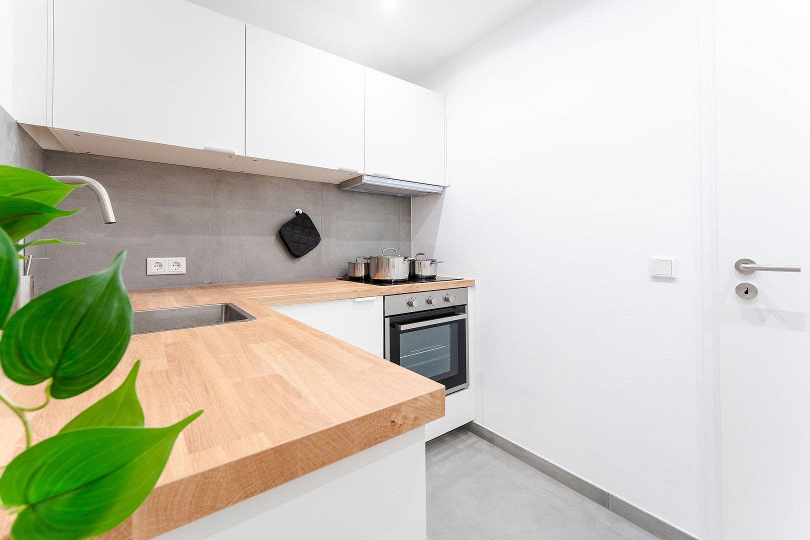 Prodej bytu 3+1 58 m², Düsseldorf, Severní Porýní-Vestfálsko Prodej bytu 3+1 58 m², Düsseldorf, Severní Porýní-Vestfálsko
