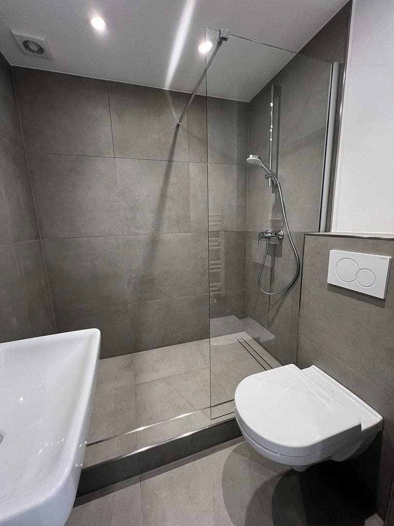 Prodej bytu 3+1 58 m², Düsseldorf, Severní Porýní-Vestfálsko Prodej bytu 3+1 58 m², Düsseldorf, Severní Porýní-Vestfálsko