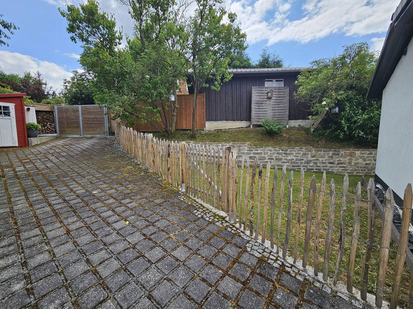 Prodej domu 152 m², pozemek 921 m², Heinersreuth, Bavorsko Prodej domu 152 m², pozemek 921 m², Heinersreuth, Bavorsko