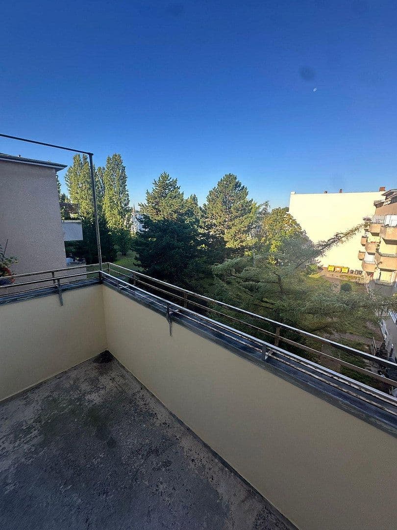 Prodej bytu 2+1 55 m², Ollenhauerstraße 92, Berlin, Berlín Prodej bytu 2+1 55 m², Ollenhauerstraße 92, Berlin, Berlín