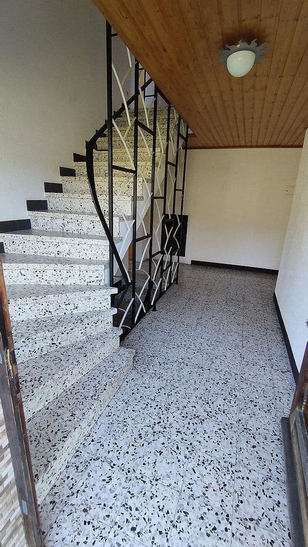 Prodej domu 338 m², pozemek 862 m², Johanniterstraße 25, Kandern, Bádensko-Württembersko Prodej domu 338 m², pozemek 862 m², Johanniterstraße 25, Kandern, Bádensko-Württembersko