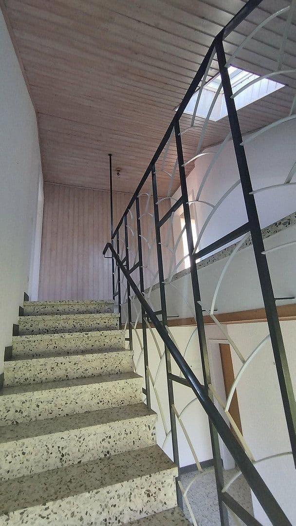 Prodej domu 338 m², pozemek 862 m², Johanniterstraße 25, Kandern, Bádensko-Württembersko Prodej domu 338 m², pozemek 862 m², Johanniterstraße 25, Kandern, Bádensko-Württembersko