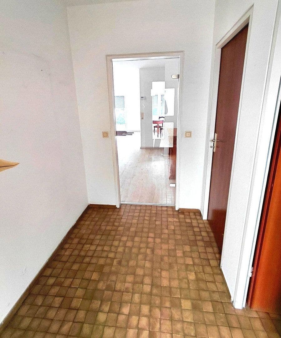 Prodej domu 128 m², pozemek 252 m², Heinrich-Heine-Str. 7, Oestrich-Winkel, Hessen Prodej domu 128 m², pozemek 252 m², Heinrich-Heine-Str. 7, Oestrich-Winkel, Hessen