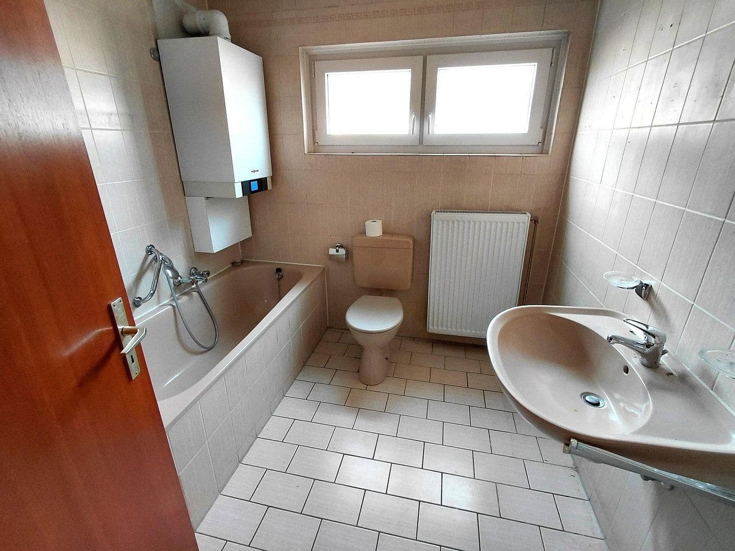 Prodej domu 128 m², pozemek 252 m², Heinrich-Heine-Str. 7, Oestrich-Winkel, Hessen Prodej domu 128 m², pozemek 252 m², Heinrich-Heine-Str. 7, Oestrich-Winkel, Hessen
