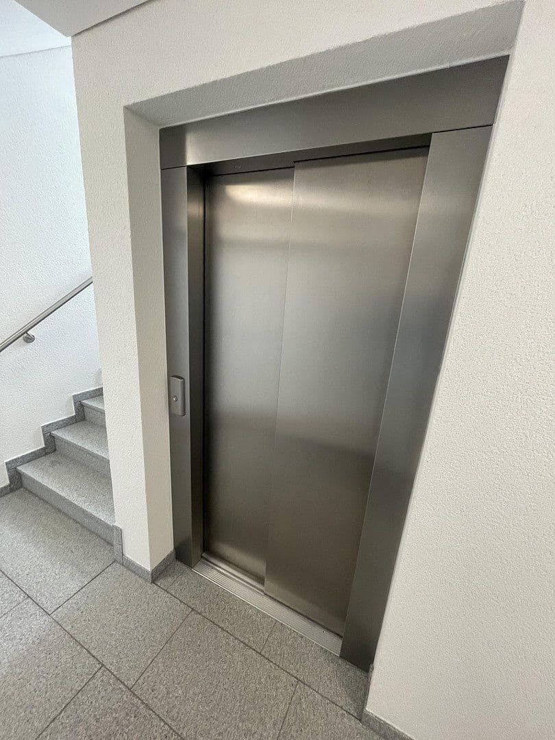 Pronájem bytu 3+1 85 m², Gehrener Ring 7G, Nidderau, Hessen Pronájem bytu 3+1 85 m², Gehrener Ring 7G, Nidderau, Hessen