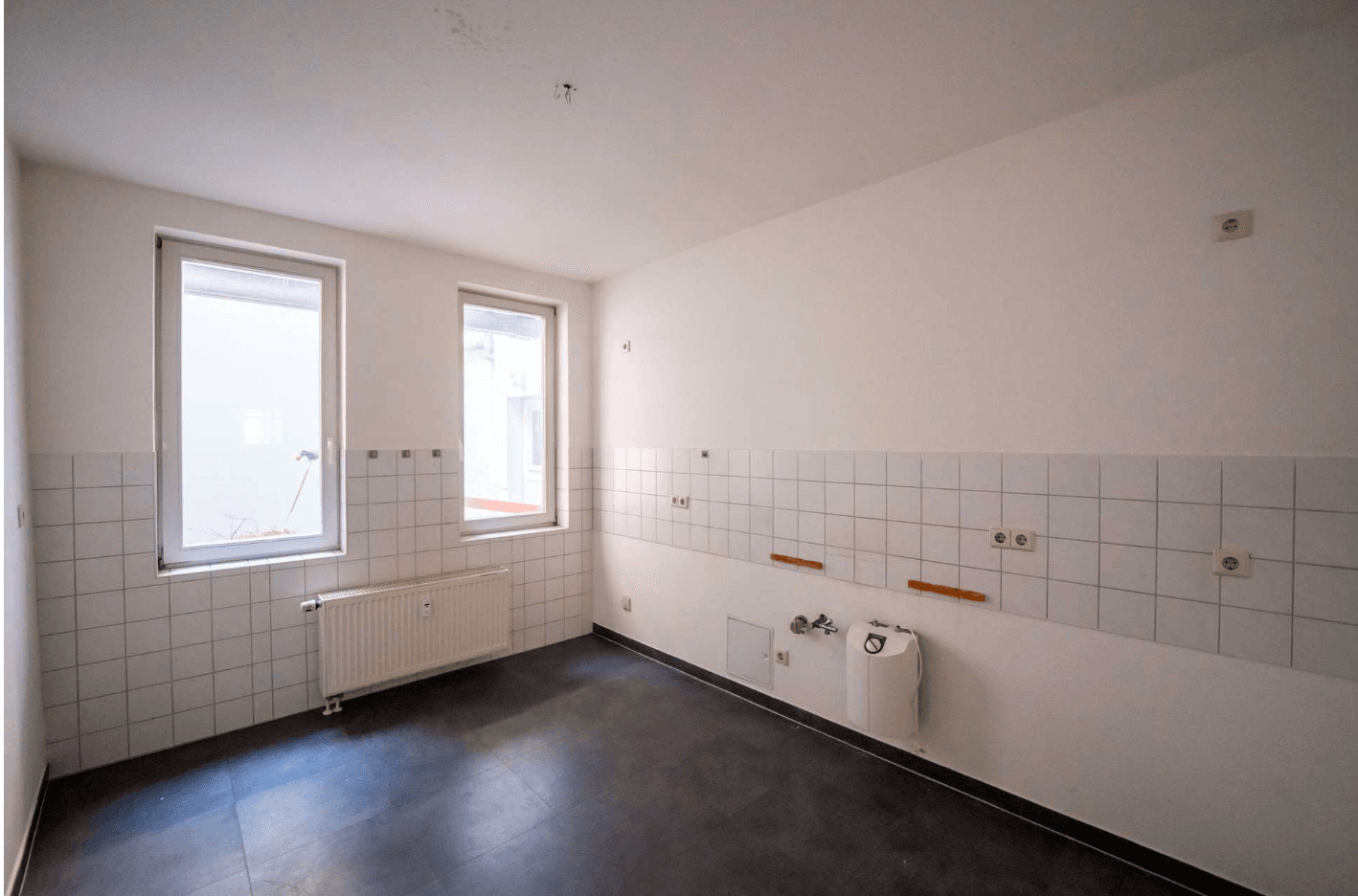 Pronájem bytu 4+1 114 m², Saalstraße 5, Jena, Durynsko Pronájem bytu 4+1 114 m², Saalstraße 5, Jena, Durynsko
