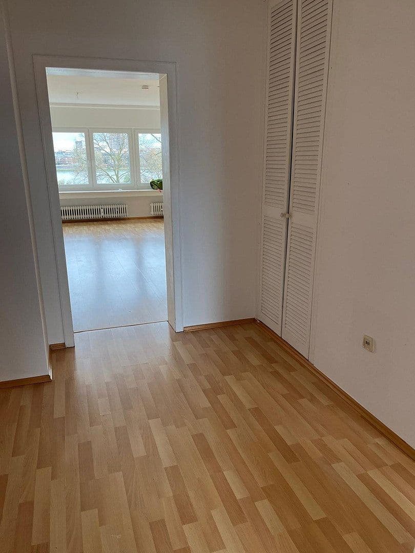 Pronájem bytu 3+1 77 m², Alfred-Schütte-Allee 162, Köln, Severní Porýní-Vestfálsko Pronájem bytu 3+1 77 m², Alfred-Schütte-Allee 162, Köln, Severní Porýní-Vestfálsko