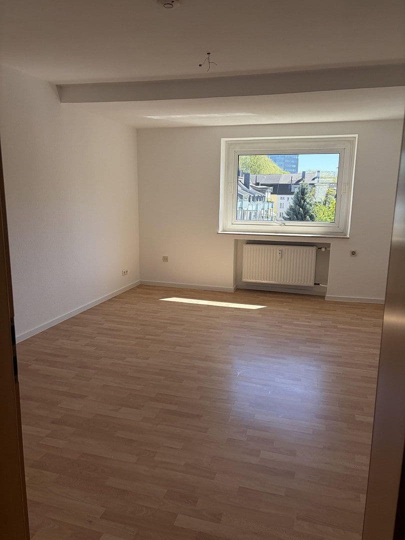 Pronájem bytu 2+1 47 m², Lippestraße 16, Duisburg, Severní Porýní-Vestfálsko Pronájem bytu 2+1 47 m², Lippestraße 16, Duisburg, Severní Porýní-Vestfálsko