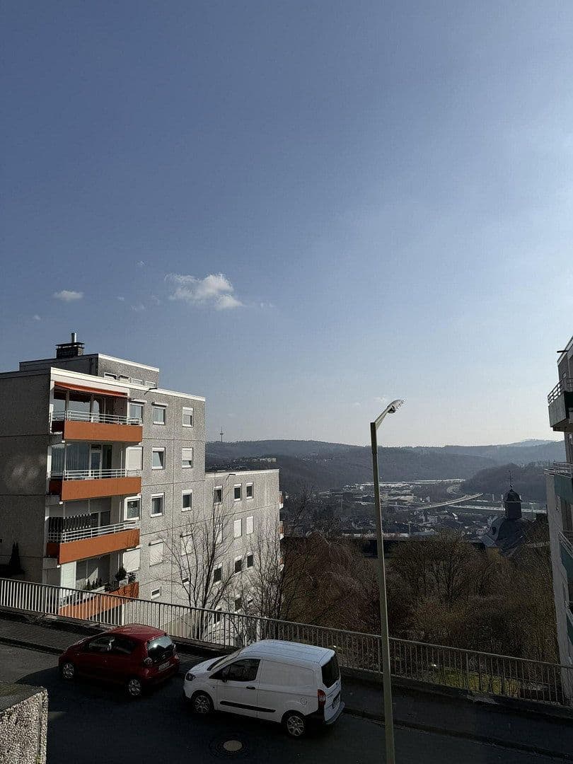 Pronájem bytu 2+1 72 m², Friedrich-Erbert Straße 28, Siegen, Severní Porýní-Vestfálsko Pronájem bytu 2+1 72 m², Friedrich-Erbert Straße 28, Siegen, Severní Porýní-Vestfálsko