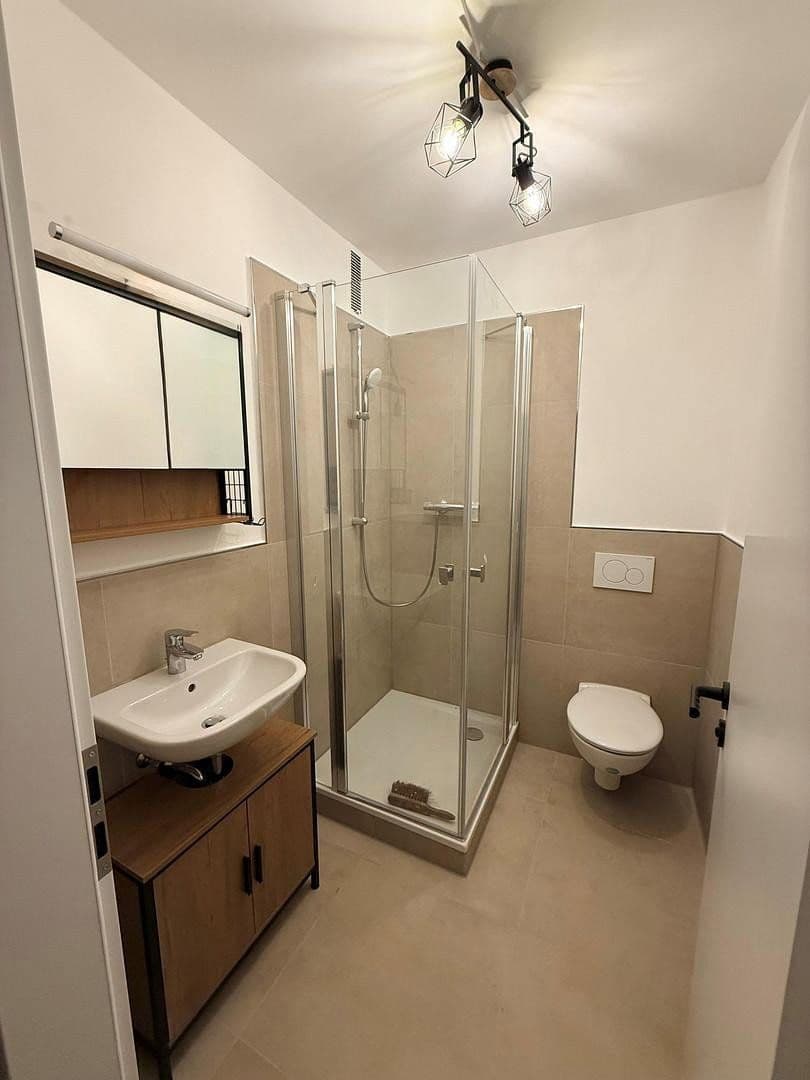 Pronájem bytu 2+1 72 m², Friedrich-Erbert Straße 28, Siegen, Severní Porýní-Vestfálsko Pronájem bytu 2+1 72 m², Friedrich-Erbert Straße 28, Siegen, Severní Porýní-Vestfálsko
