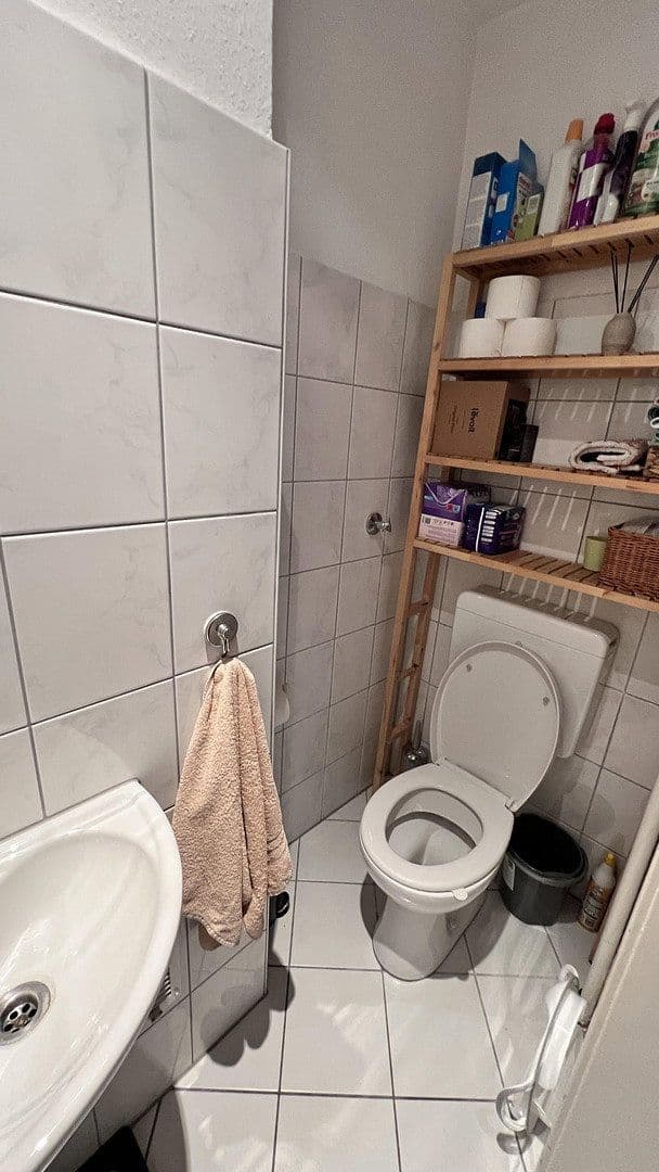 Pronájem bytu 3+1 79 m², Niederdonker Str. 9, Düsseldorf, Severní Porýní-Vestfálsko Pronájem bytu 3+1 79 m², Niederdonker Str. 9, Düsseldorf, Severní Porýní-Vestfálsko