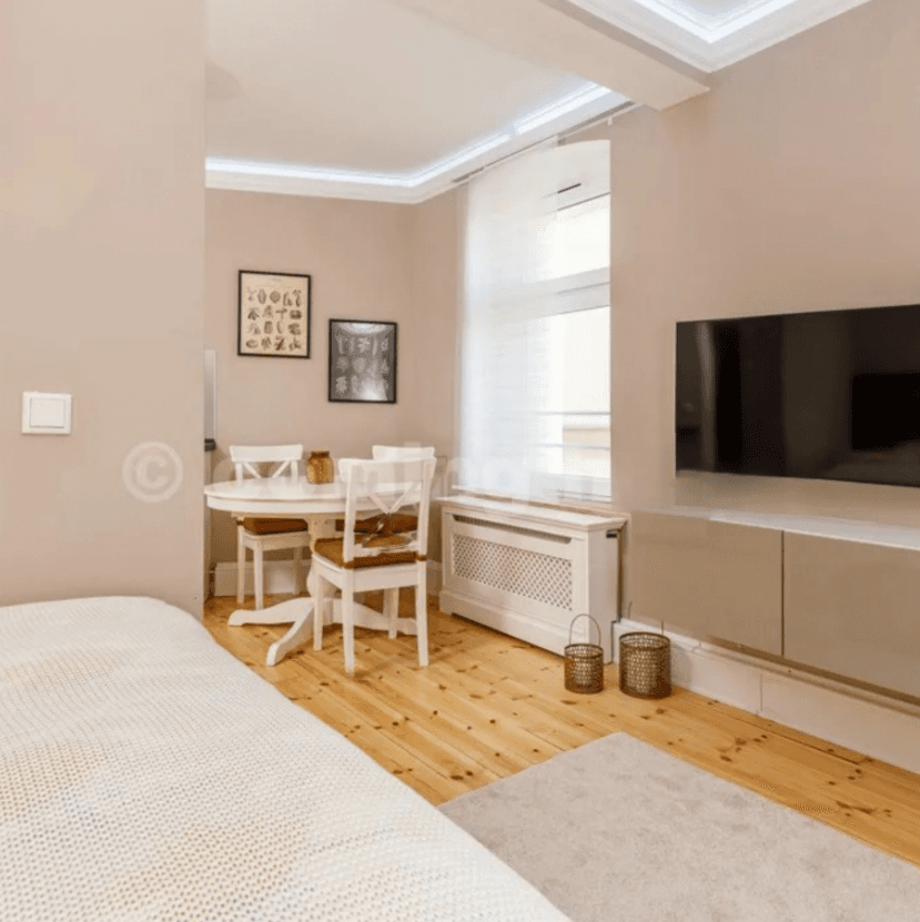 Pronájem bytu 3+1 45 m², Gitschiner Strasse 89, Berlin, Berlín Pronájem bytu 3+1 45 m², Gitschiner Strasse 89, Berlin, Berlín