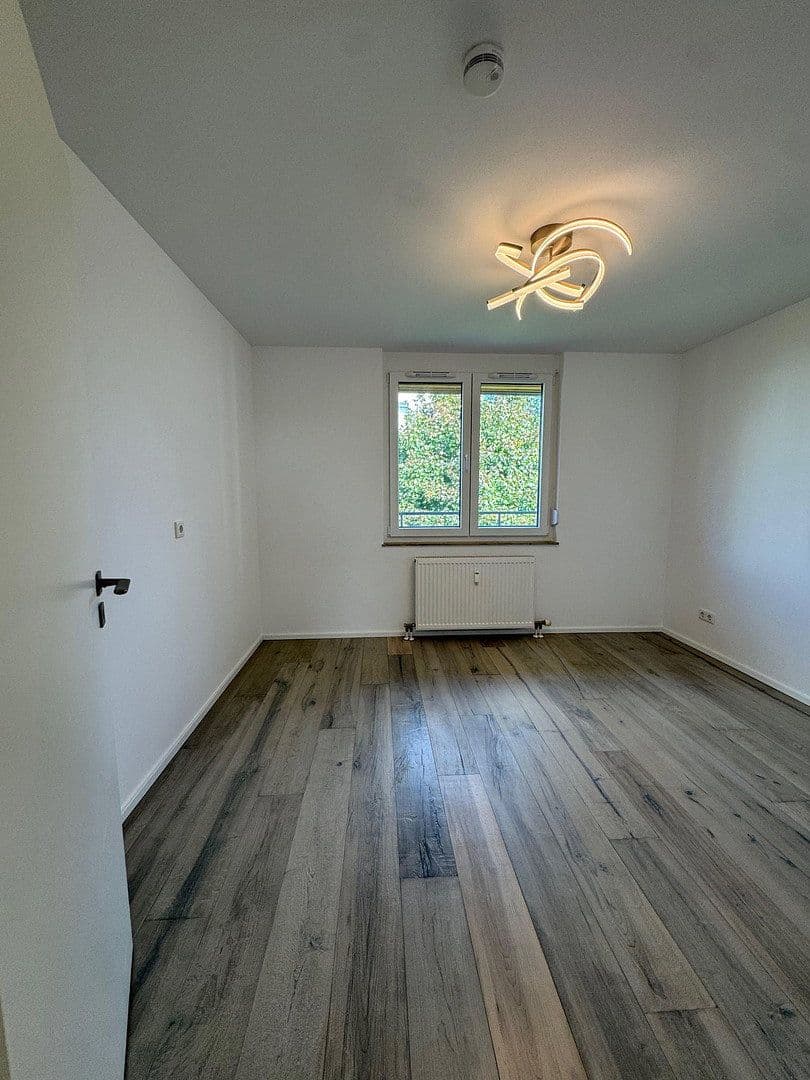 Prodej bytu 4+1 91 m², Konrad-Adenauer-Straße 2/1, Weinheim, Bádensko-Württembersko Prodej bytu 4+1 91 m², Konrad-Adenauer-Straße 2/1, Weinheim, Bádensko-Württembersko