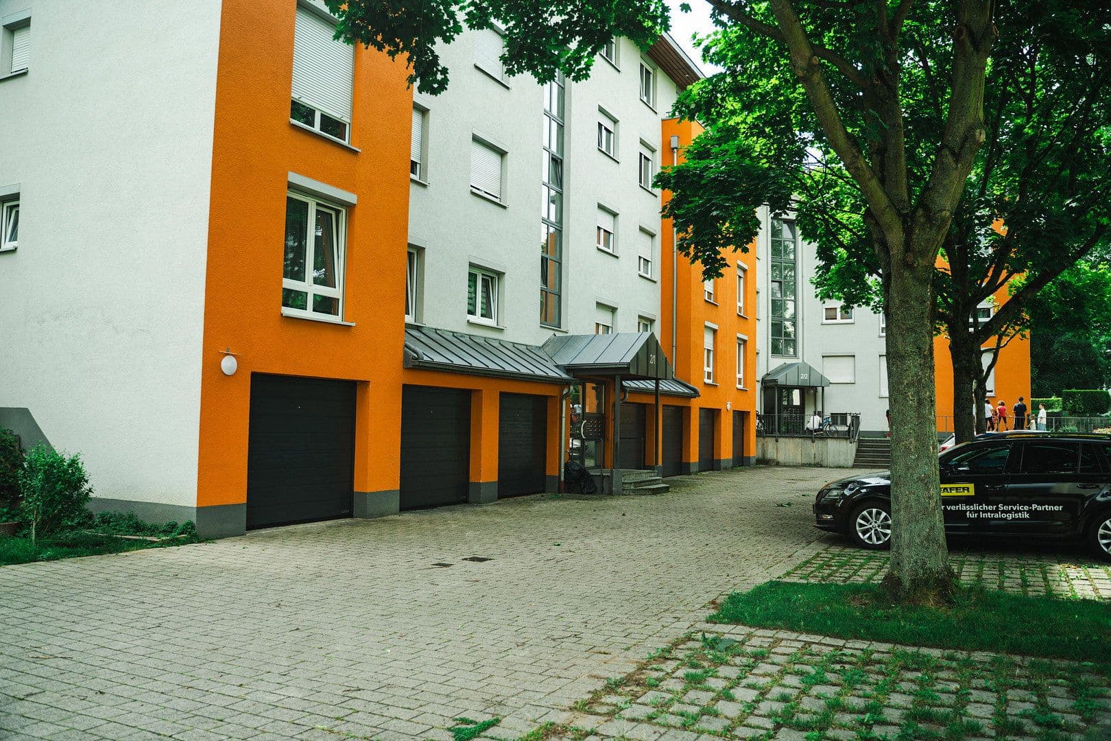 Prodej bytu 4+1 91 m², Konrad-Adenauer-Straße 2/1, Weinheim, Bádensko-Württembersko Prodej bytu 4+1 91 m², Konrad-Adenauer-Straße 2/1, Weinheim, Bádensko-Württembersko